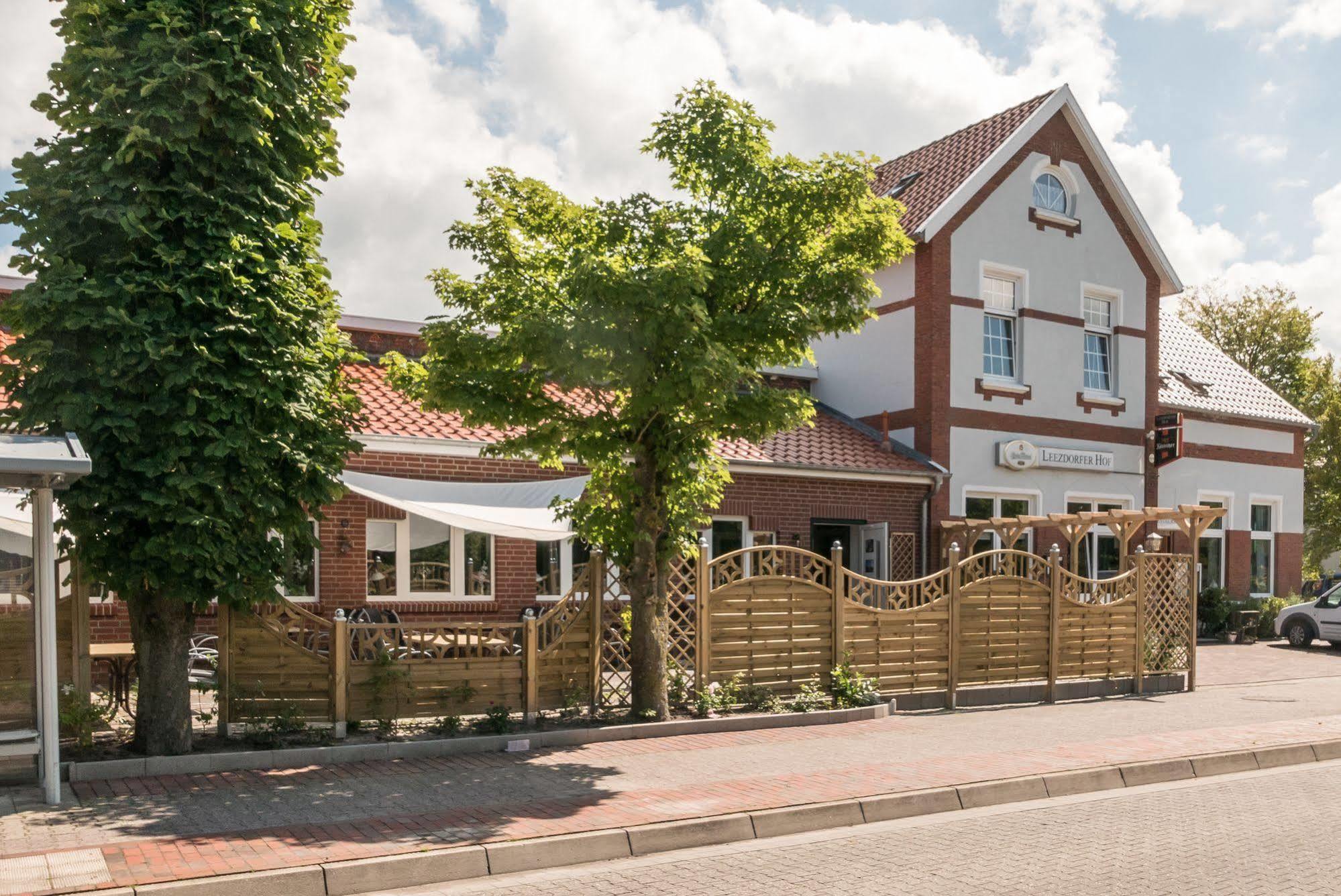 Leezdorfer Hof Hotel Exterior foto